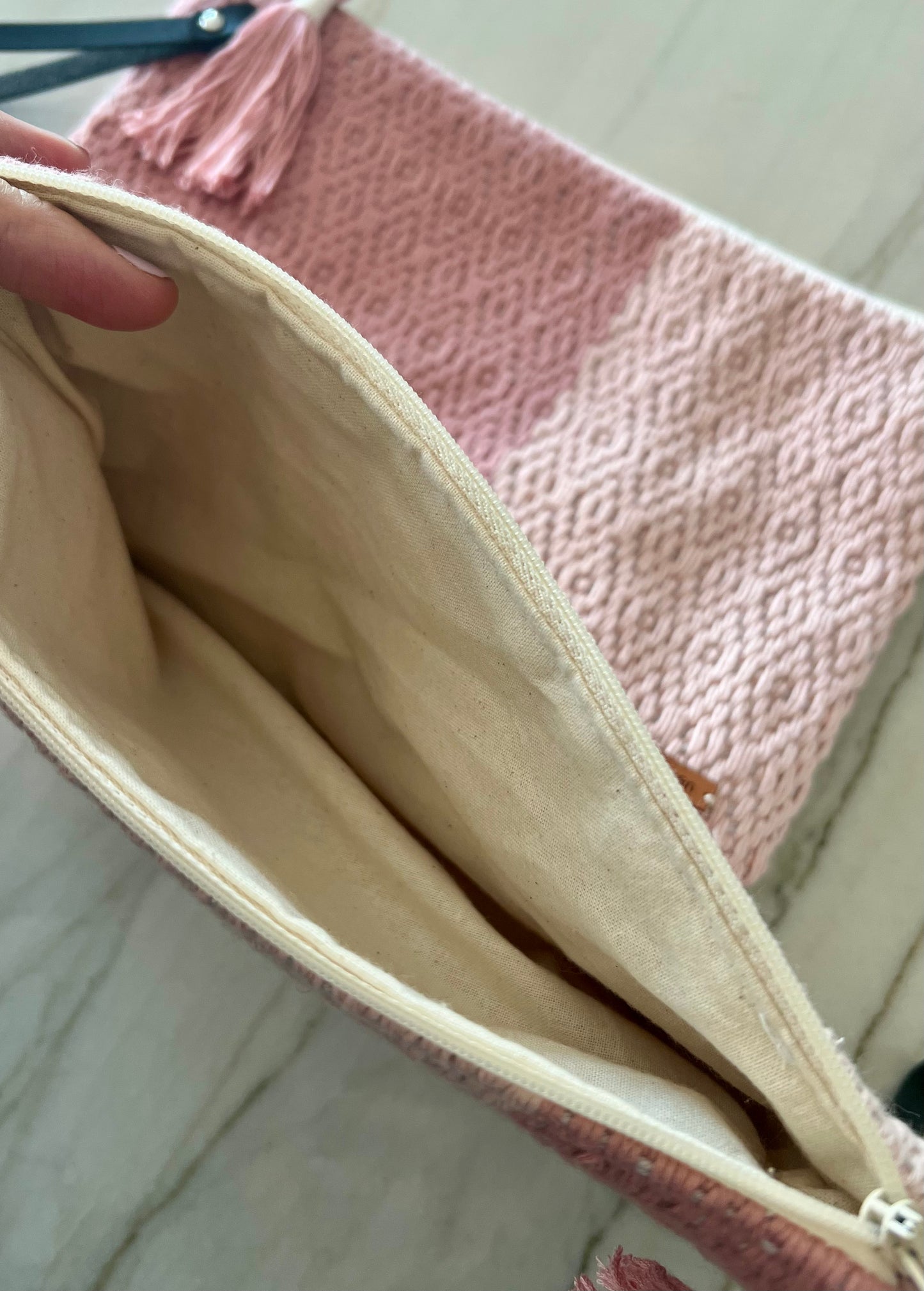 Rosequartz Clutch
